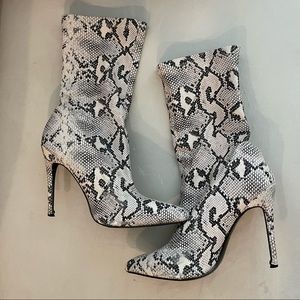 Snake Sock Booties